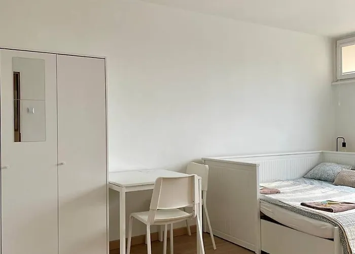 Halby Walicow 20 * Varşova