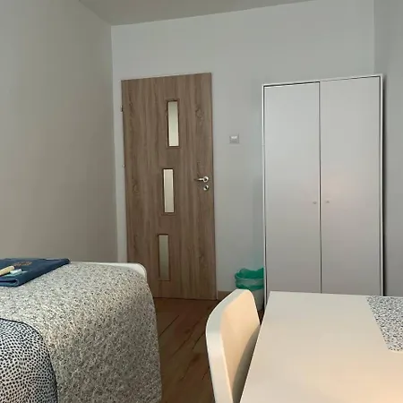 Halby Walicow 20 * Warszawa